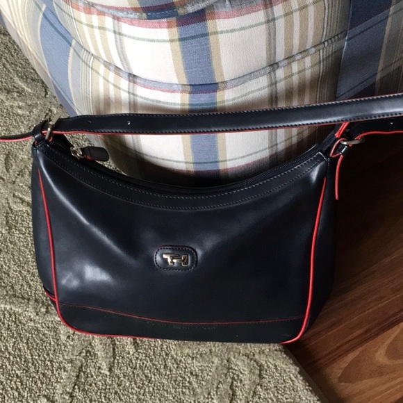 Tommy Hilfiger bag - Picture 1 of 5